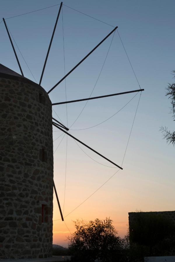 Marketos Windmill And Houses 特里皮蒂 外观 照片